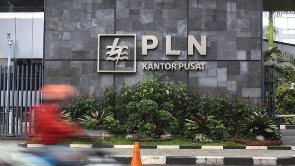 Pendapatan PLN Tembus Rp 262 T Semester I-2024